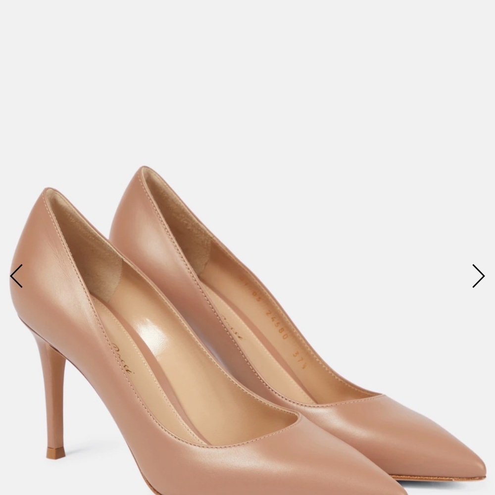 Gianvito Rossi Nude Heels